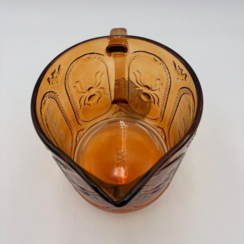 Cook With Color CWC Amber Glass Measuring Cup 32oz Spiders Snakes Bats Halloween
